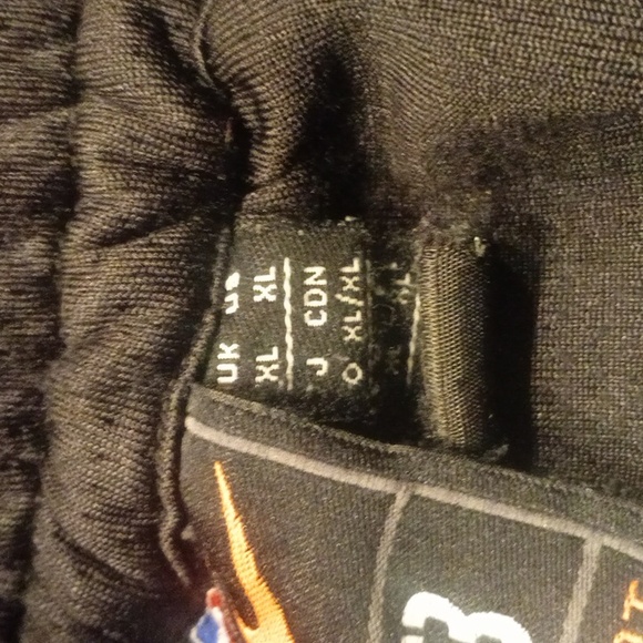 COPY - NBA Nike Kids Black and Red Basketball Shorts - Picture 6 of 6